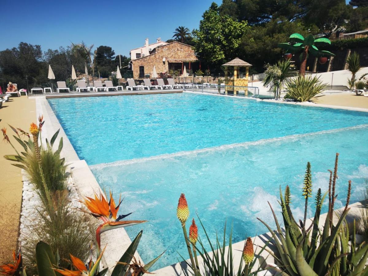 Mobil Home Neuf Camping L Ile Dor Plage St Raphael Avec Piscine Saint-Raphaël Eksteriør billede